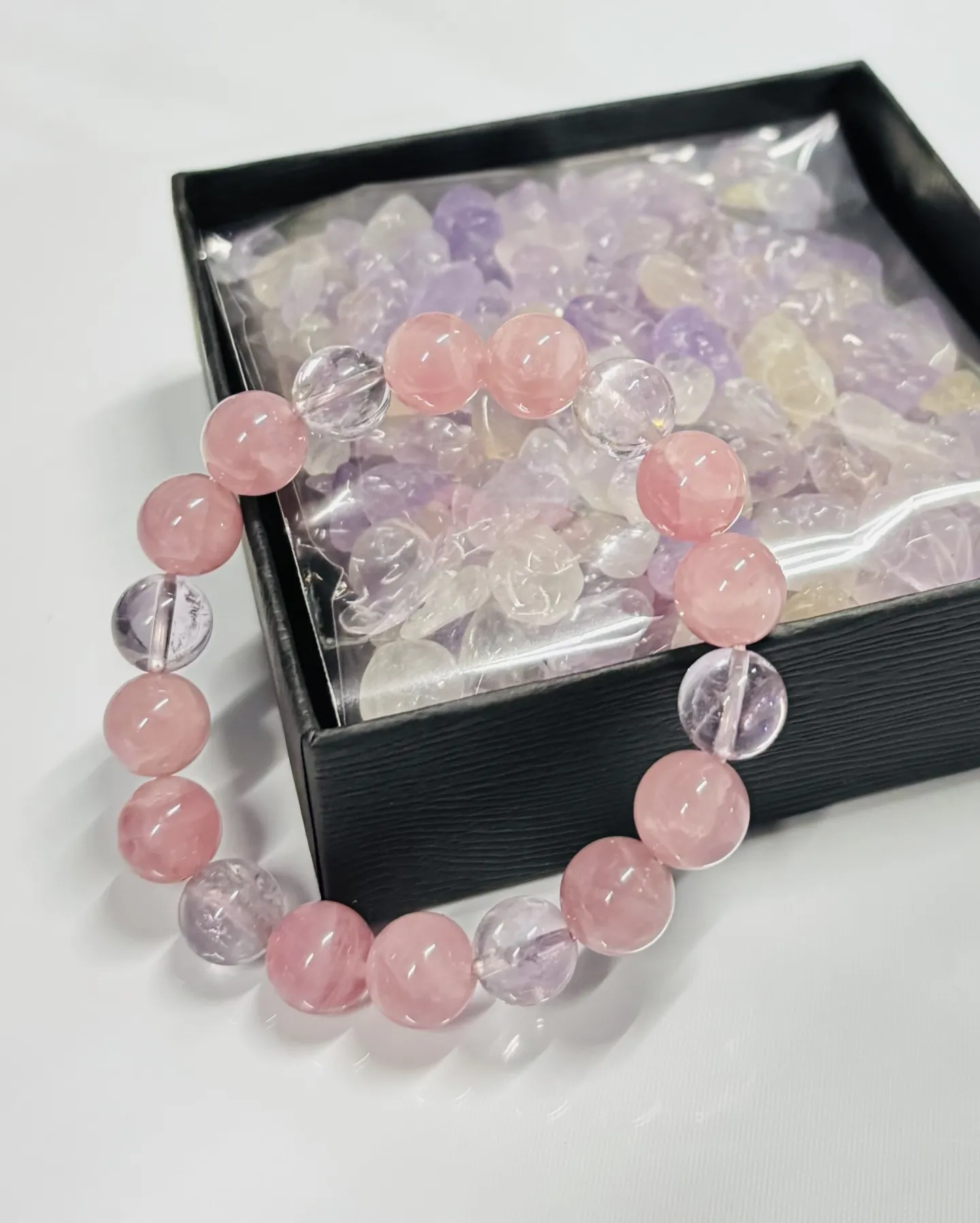 《ローズクォーツ×ラベンダーアメジスト》のオーダーブレスレッ...